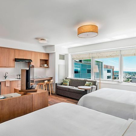 Hotel Element Calgary Airport Esterno foto