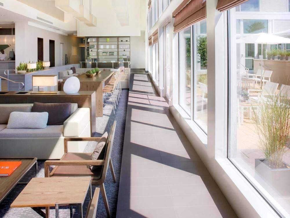 Hotel Element Calgary Airport Esterno foto